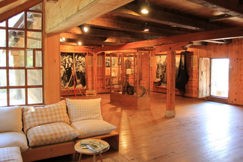 Изложба "Музиком кроз живот"